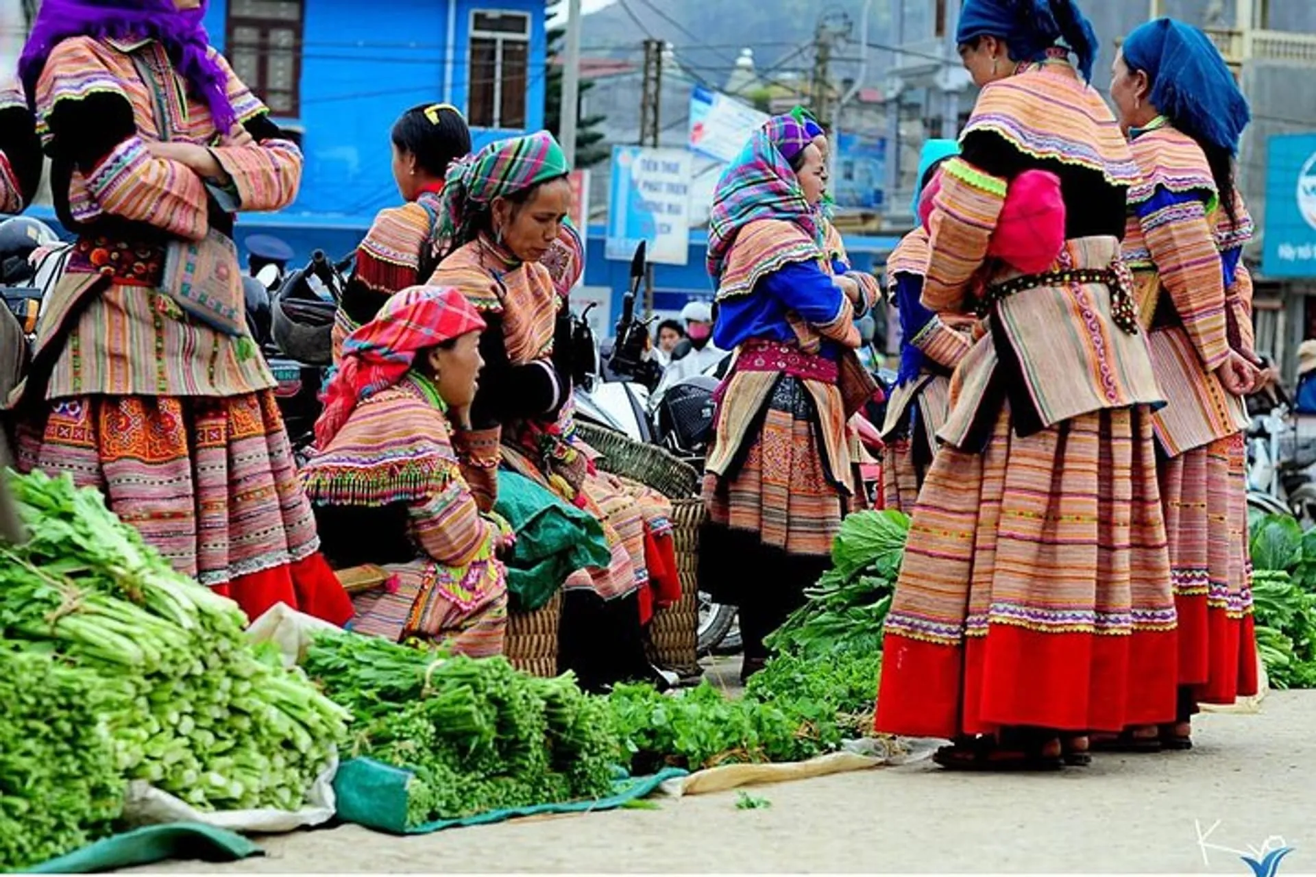 Bac Ha Market Tour 1 Day